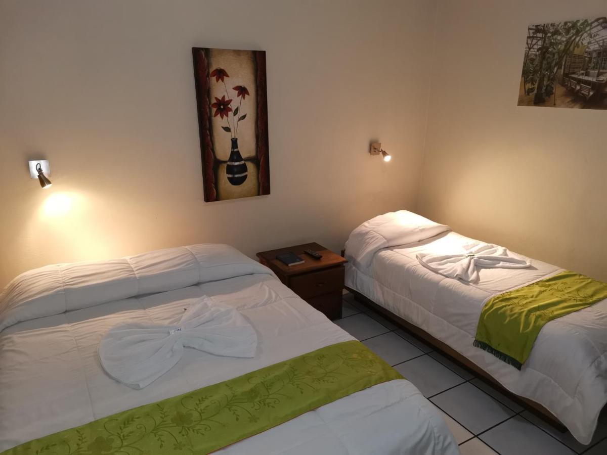 Hotel Wagelia Turrialba Buitenkant foto