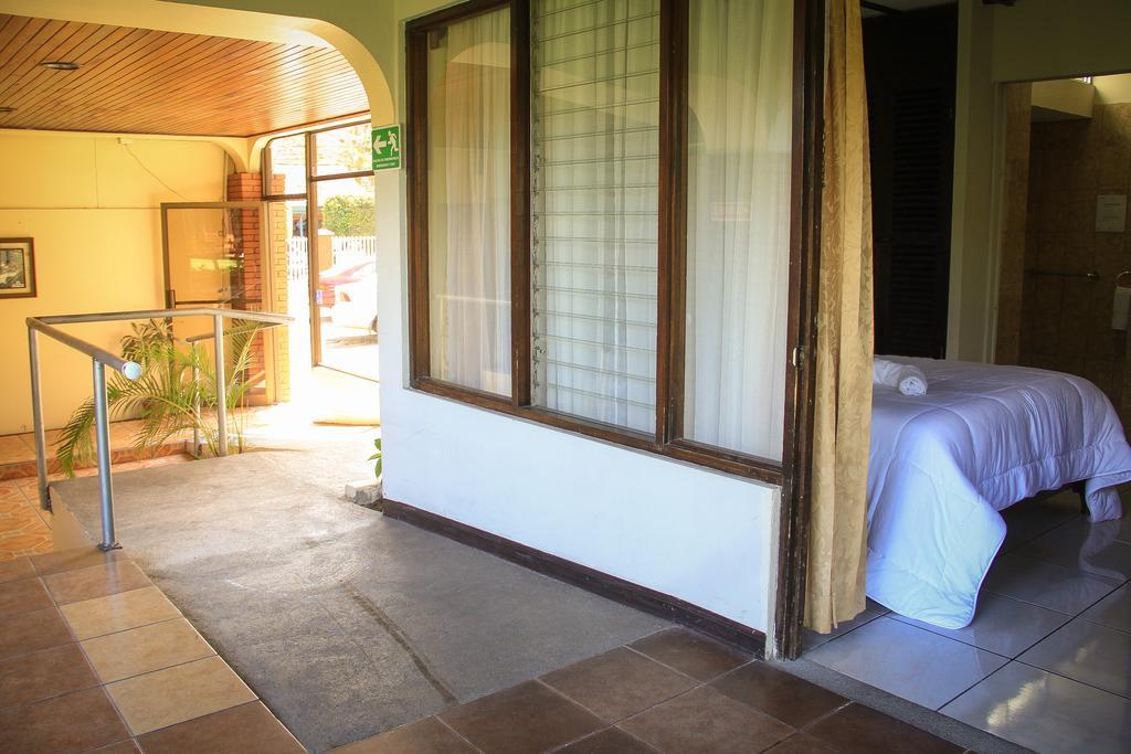 Hotel Wagelia Turrialba Buitenkant foto