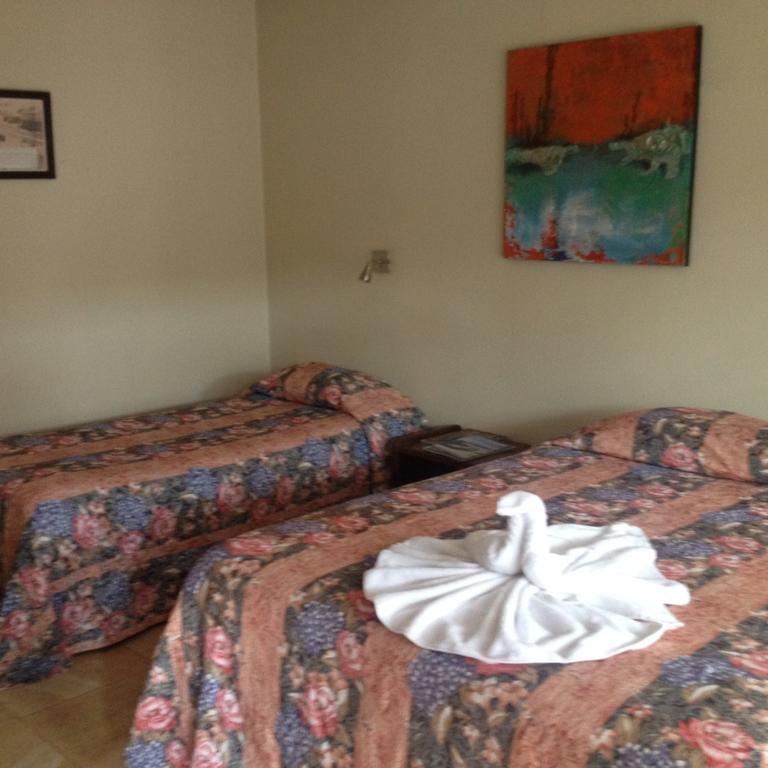Hotel Wagelia Turrialba Buitenkant foto